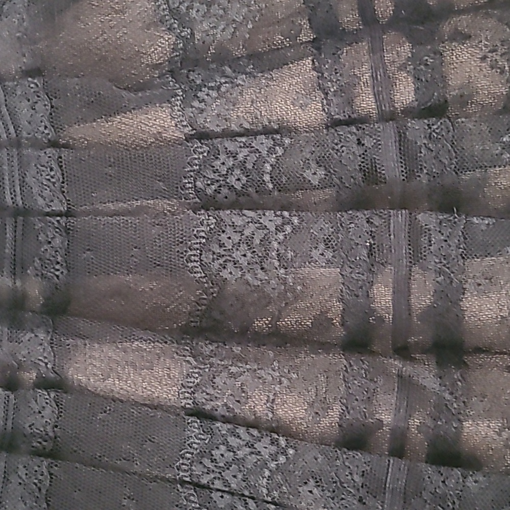 BCBGMAXAZRIA Petites Black Lace Cocktail Dress Tie Waist Size 6P - Picture 2 of 4